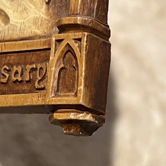 Our Lady of the Rosary" Virgin and Child Bas Relief Wall Hanging - Vintage | Vin - Picture 6 of 13